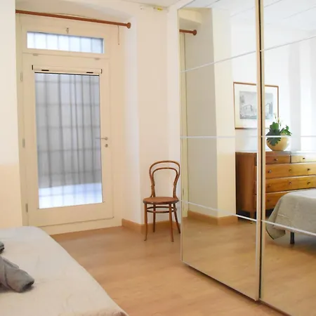 Loft With Private Parking Apartment