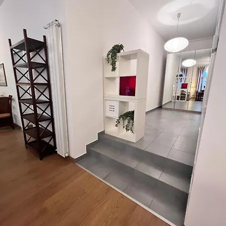 Loft With Private Parking Апартаменты *